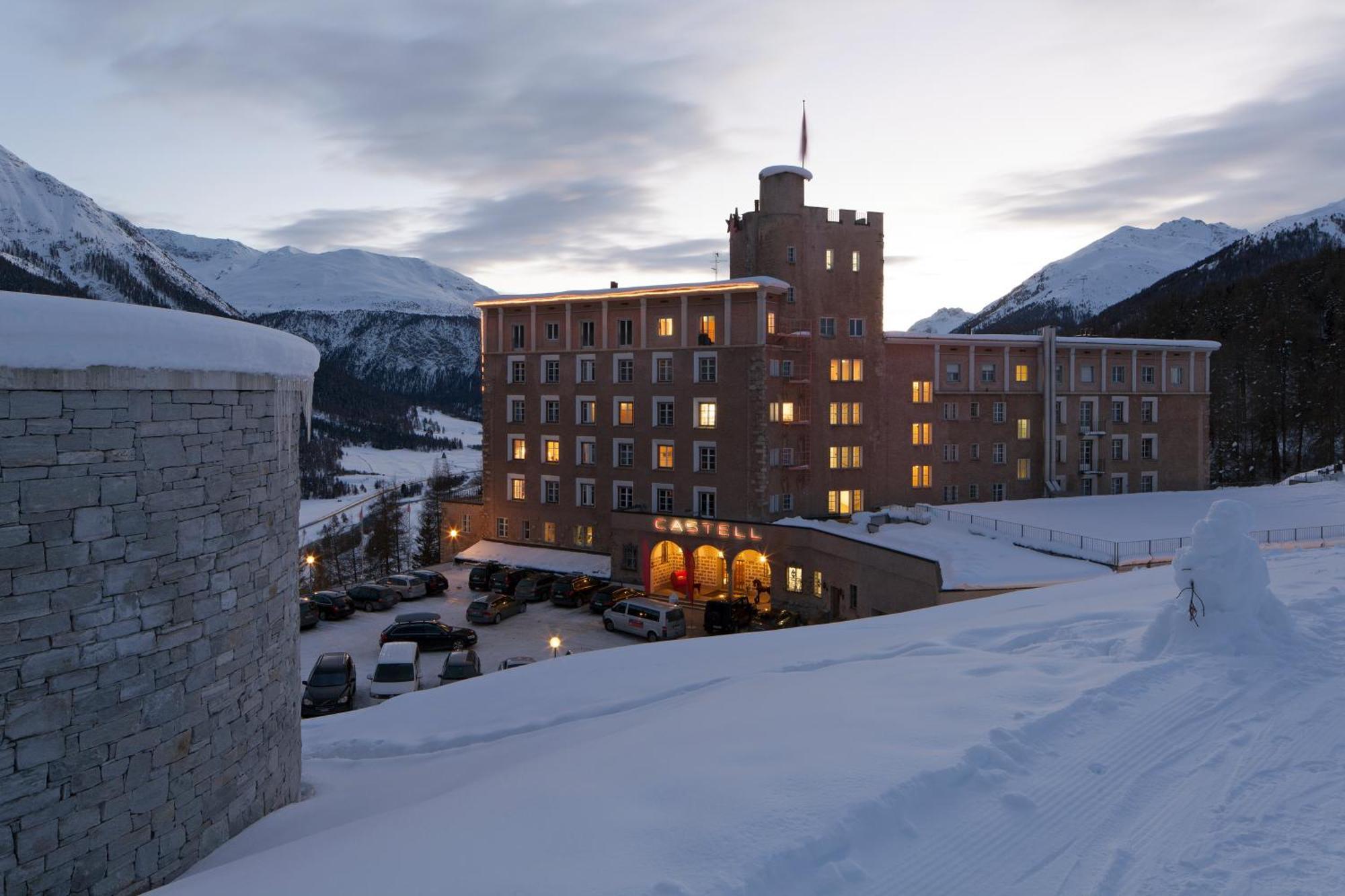Hotel Castell Zuoz Exterior foto