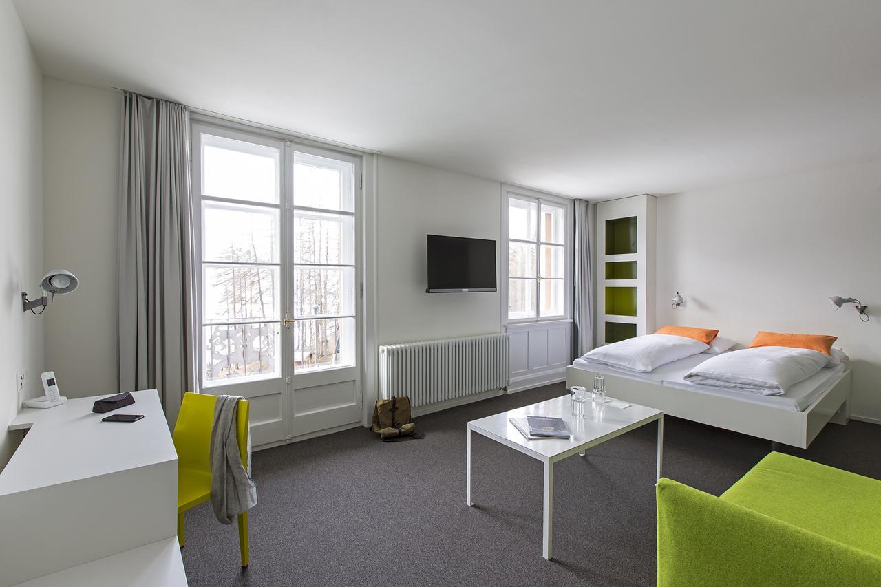 Hotel Castell Zuoz Habitación foto