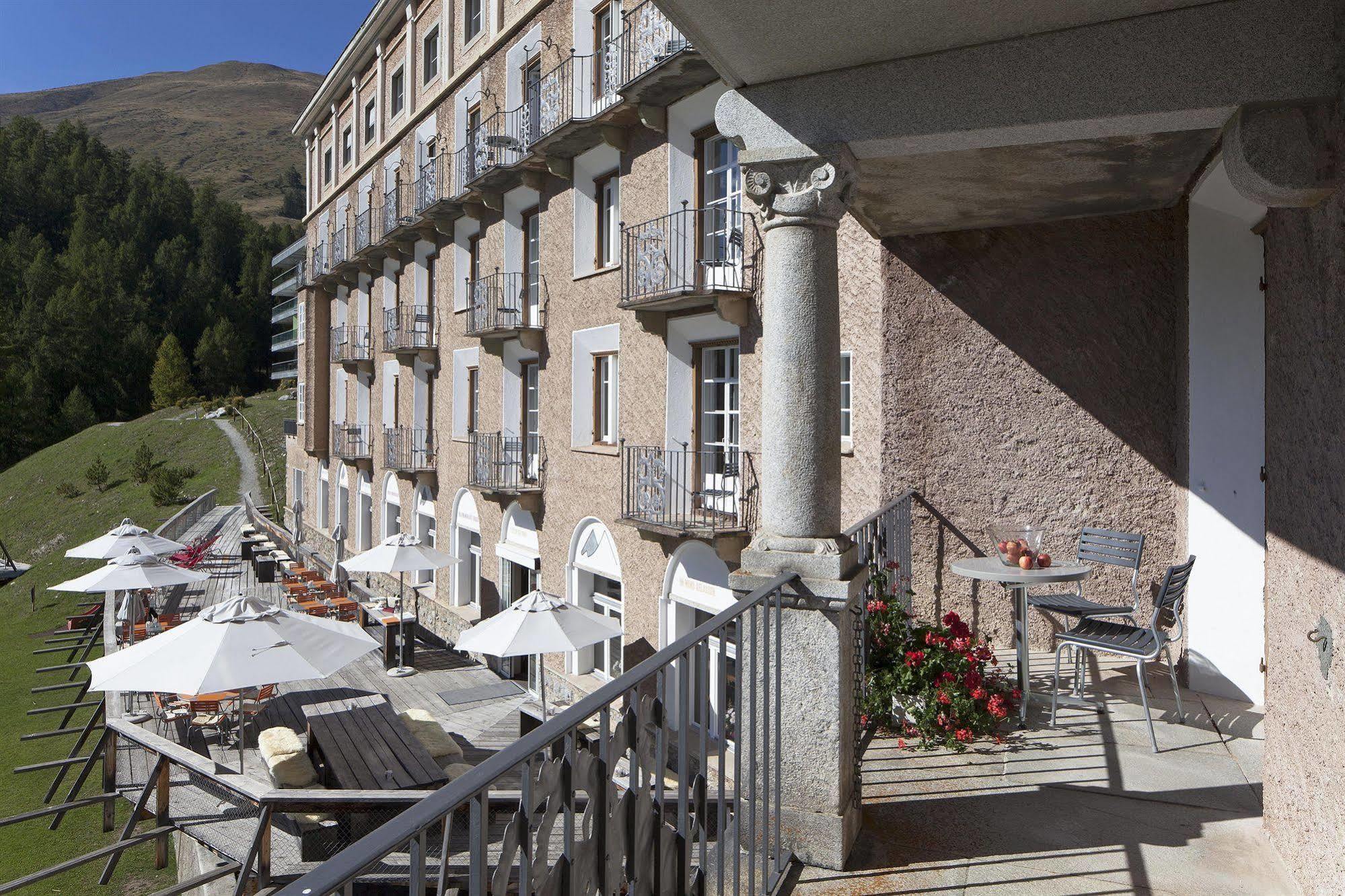 Hotel Castell Zuoz Exterior foto
